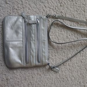 Coach flat cross body - silver leather